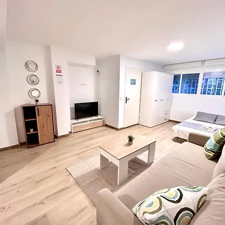 Apartamentos Ribadeo Madrid Exterior photo