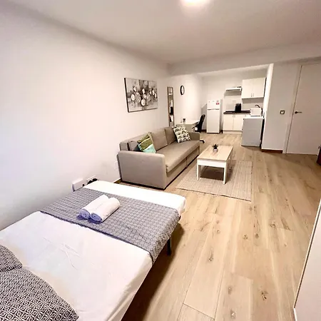 Apartamentos Ribadeo Madrid Exterior photo