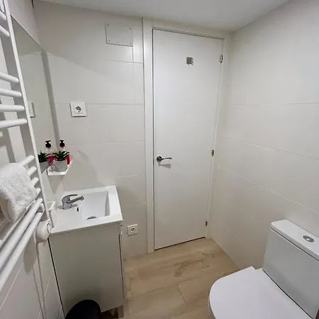 Apartamentos Ribadeo Madrid Exterior photo